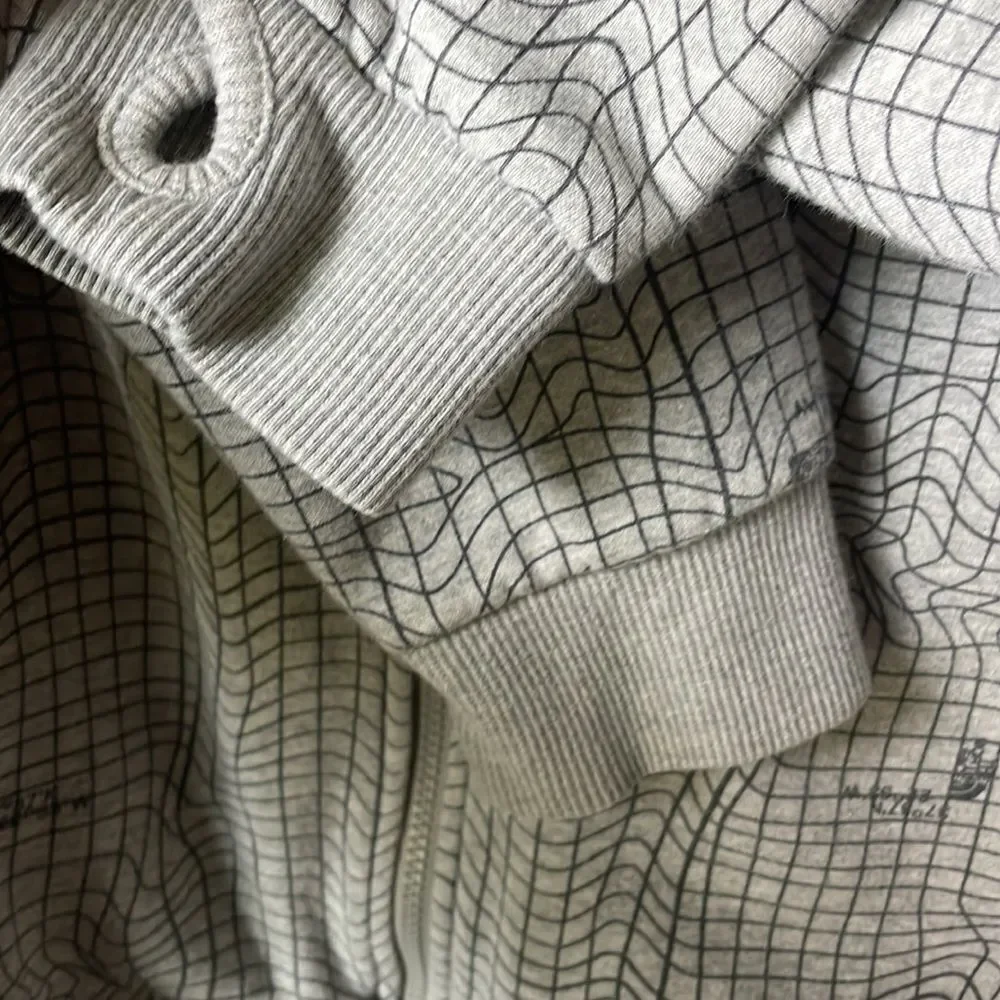 Unisex North Face grey full zip hoodie size 105 (Xl) Outdoor Athleisure